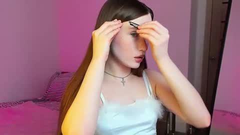 stella_sunny online show from 10-22-25, 06:18