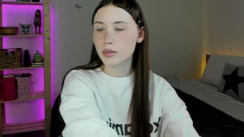Snapshot of stella_sunny chatting on 04-28-26, 11:54 stella_sunny online show from 04-28-26, 11:54