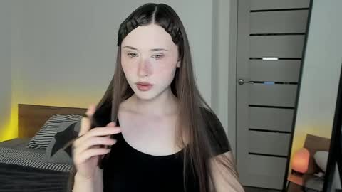Snapshot of stella_sunny chatting on 05-12-26, 11:35 stella_sunny online show from 05-12-26, 11:35