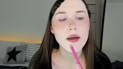 Snapshot of stella_sunny chatting on 05-24-26, 04:34 stella_sunny online show from 05-24-26, 04:34