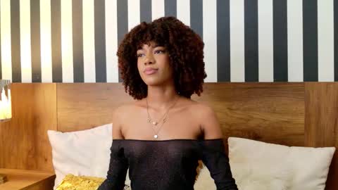 S T E L L A online show from 10-23-25, 10:52