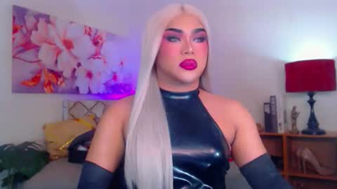 CALL ME STELLA online show from 11-06-25, 09:54