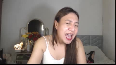 Stella online show from 11-05-25, 05:07