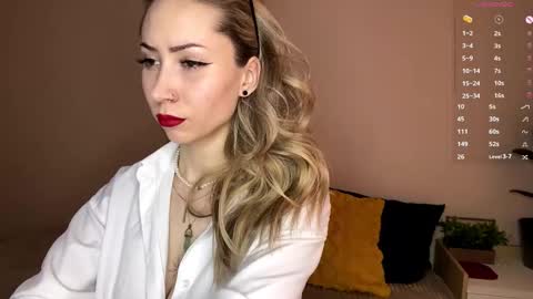 Alexia online show from 02-17-26, 08:22