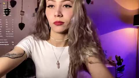 Alexia online show from 04-24-26, 03:20