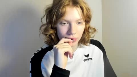 S T E L L A online show from 11-05-25, 09:09