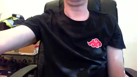 Snapshot of stephanederock chatting on 11-02-25, 12:40 titi online show from 11-02-25, 12:40