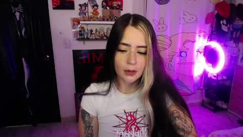 Snapshot of stephani_rousso chatting on 05-11-26, 11:02 joha cosmo online show from 05-11-26, 11:02
