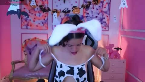 Stephania online show from 10-25-25, 12:23