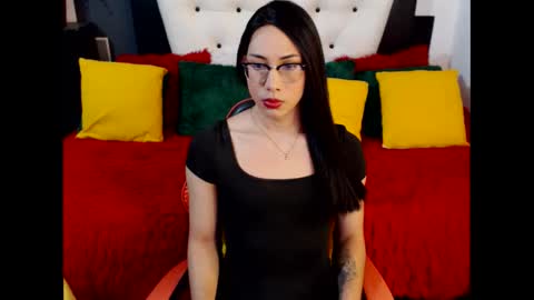 Snapshot of stephanieparadis25 chatting on 05-12-26, 05:10 stephanieparadis online show from 05-12-26, 05:10