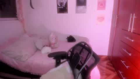 Stephanie  online show from 01-14-26, 12:49