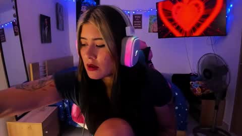 Stephany  independient model  online show from 01-12-25, 03:39