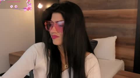 S T E P H A N Y A online show from 04-23-26, 08:00