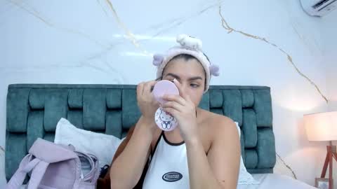 Snapshot of stephanysc chatting on 11-16-25, 01:11 Stefanny online show from 11-16-25, 01:11