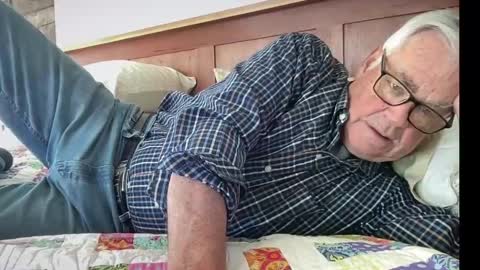 Steve online show from 04-12-26, 05:18