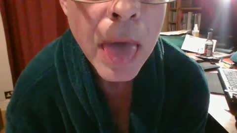 Snapshot of stevejm3740 chatting on 12-22-24, 01:34 stevejm3740 online show from 12-22-24, 01:34