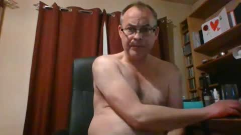 Snapshot of stevejm3740 chatting on 03-01-25, 08:42 stevejm3740 online show from 03-01-25, 08:42