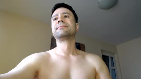 Snapshot of stevenbradley2017 chatting on 06-07-26, 05:11 Steven online show from 06-07-26, 05:11