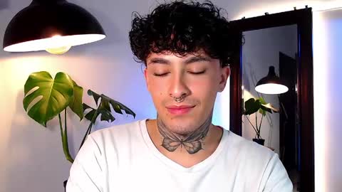 Daniel Steven Navarro online show from 03-17-26, 01:43