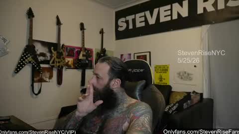 Snapshot of stevenrisenyc chatting on 05-25-26, 11:22 StevenRiseNYC online show from 05-25-26, 11:22