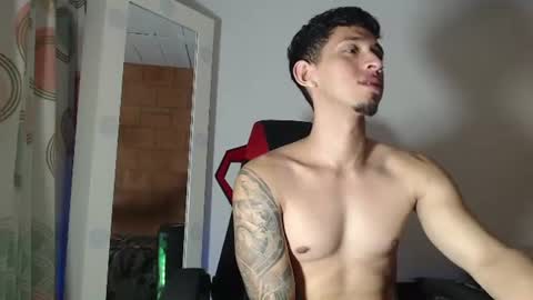 Snapshot of stevensex501 chatting on 07-19-26, 06:33 steven online show from 07-19-26, 06:33
