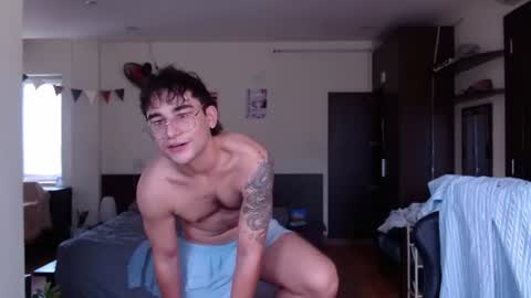 Alex   online show from 06-19-26, 03:33