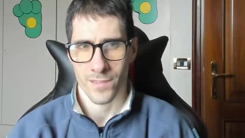 Snapshot of stevex870 chatting on 11-24-25, 01:00 Steve online show from 11-24-25, 01:00