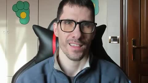 Snapshot of stevex870 chatting on 12-20-25, 09:05 Steve online show from 12-20-25, 09:05