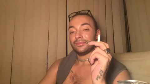 Snapshot of stevey_94 chatting on 10-05-25, 07:07 gay tease online show from 10-05-25, 07:07