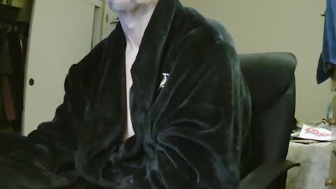 Snapshot of stevo69697 chatting on 05-20-26, 04:40 Chillguy online show from 05-20-26, 04:40