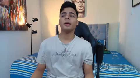 Snapshot of stewart_mateo_ chatting on 10-18-25, 02:36 stewart online show from 10-18-25, 02:36