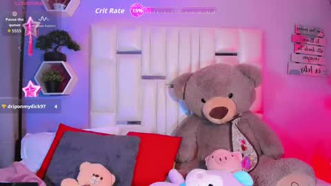 Snapshot of steyseequeen chatting on 10-18-25, 05:43 Steisee Reyes online show from 10-18-25, 05:43