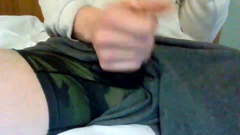 Snapshot of stickylittletoes chatting on 04-20-26, 06:20 Wakeandbaked online show from 04-20-26, 06:20