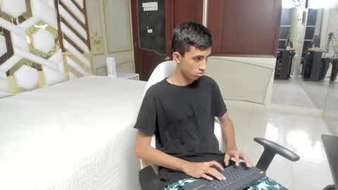 Snapshot of stiilman_hots chatting on 02-20-25, 12:52 stiilman_hots online show from 02-20-25, 12:52