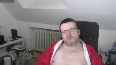 Snapshot of still_alive1985 chatting on 12-22-25, 09:56 Oliver online show from 12-22-25, 09:56