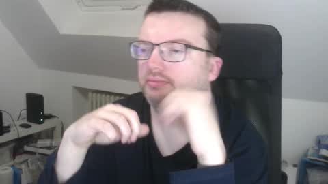 Snapshot of still_alive1985 chatting on 01-08-26, 06:26 Oliver online show from 01-08-26, 06:26