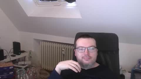 Snapshot of still_alive1985 chatting on 02-19-26, 07:04 Oliver online show from 02-19-26, 07:04