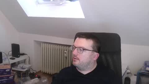 Snapshot of still_alive1985 chatting on 03-17-26, 07:44 Oliver online show from 03-17-26, 07:44
