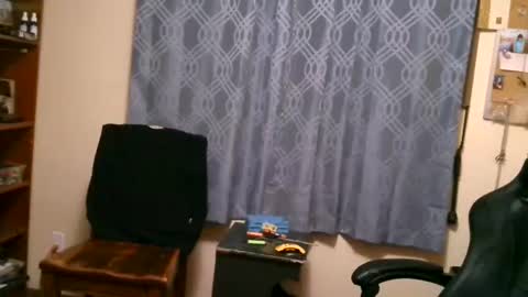 Snapshot of still_luv_this_job chatting on 09-26-25, 06:28 Gem online show from 09-26-25, 06:28