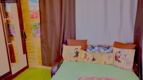 Snapshot of stiphlermomy chatting on 10-25-25, 03:40 StiphlerMomy online show from 10-25-25, 03:40