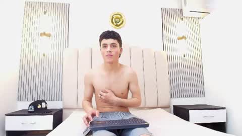 stiven_cooper2 online show from 06-11-26, 02:26