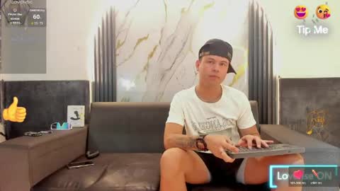 Snapshot of stivendreams chatting on 05-18-26, 04:07 friends online show from 05-18-26, 04:07