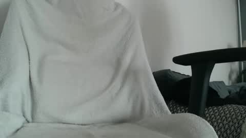 Snapshot of stivglatpik chatting on 10-19-25, 02:29 stivglatpik online show from 10-19-25, 02:29