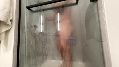 stlhotwifeguy online show from 12-15-25, 07:07