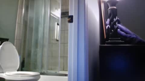 Snapshot of stndmn24 chatting on 12-26-24, 10:37 thesetwo22 online show from 12-26-24, 10:37
