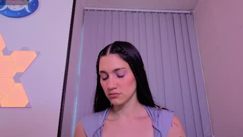 Snapshot of stonned_candy chatting on 06-15-26, 10:01 Liz online show from 06-15-26, 10:01