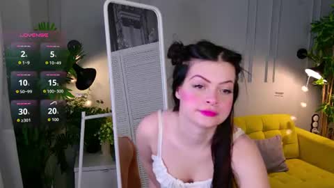 Snapshot of stormi_sky chatting on 07-10-26, 06:17 Leila online show from 07-10-26, 06:17