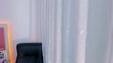 Sweety Stormi  online show from 03-04-25, 01:38