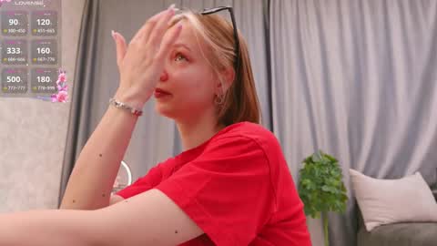 Luna online show from 02-10-26, 01:26