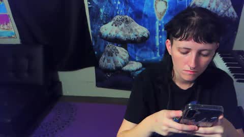 Snapshot of stormythunder chatting on 10-31-25, 09:10 Stormythunder online show from 10-31-25, 09:10